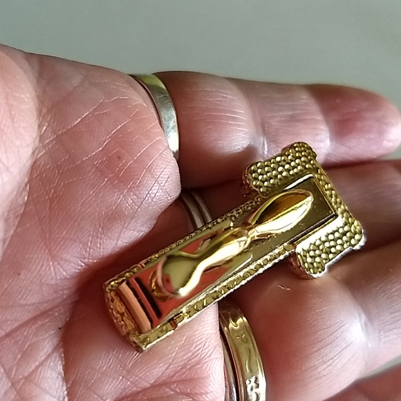 3🧚for$20🧚 only have this marked 🤷Clip holder tie "J O E" - Picture 6 of 6